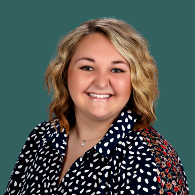 Professional photo of OakStar Bank Buffalo Consumer Loan Officer, Shelby Sechler.