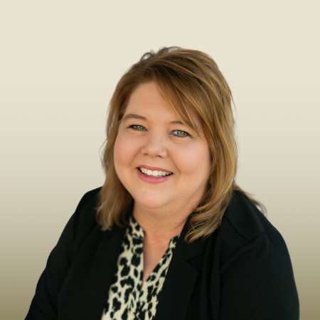 Kim Segui, VP, Regional Retail Manager for OakStar Bank in Buffalo, Missouri.
