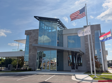 OakStar Bank's South Bolivar branch at 2000 S Springfield Avenue, seen from the parking lot.