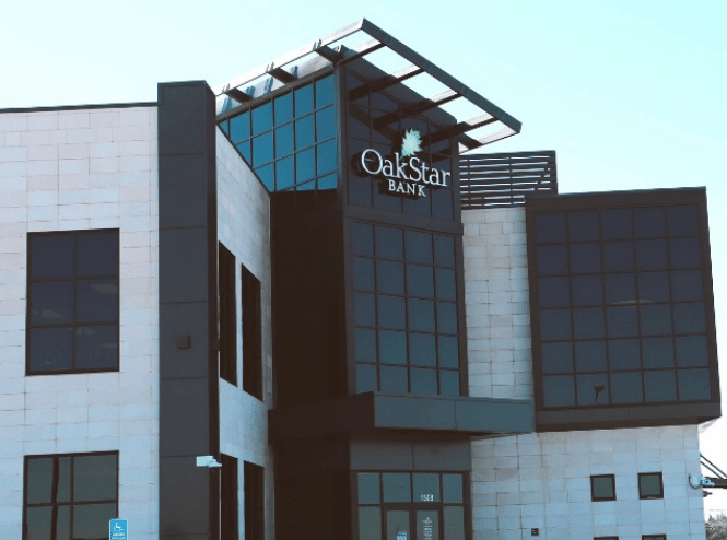 OakStar Bank's Clinton branch at 1508 N 2nd Street, seen from the parking lot.