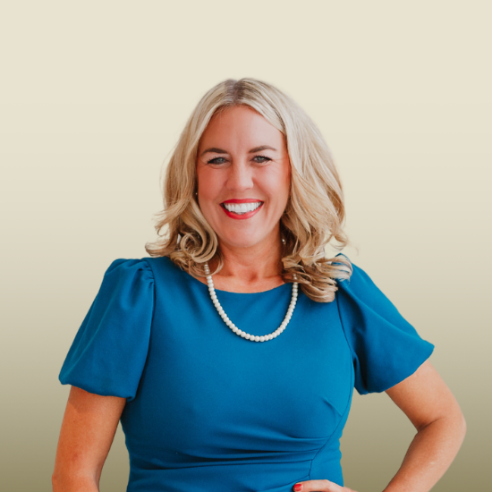 Lindsey Ross, VP, Private Banker for OakStar Bank in Overland Park, Kansas.