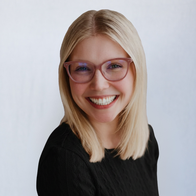 A professional headshot of Riley Ray, a Retail Manager at OakStar Banks Overland Park location.