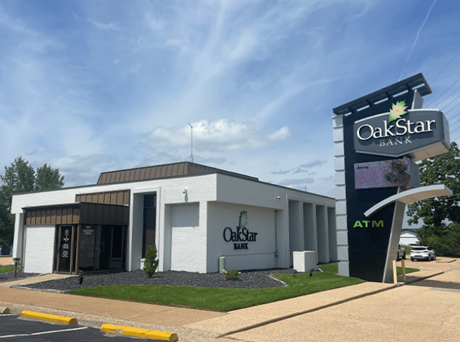 OakStar Bank's Osage Beach branch at 5127 Osage Beach Parkway, seen from the parking lot.