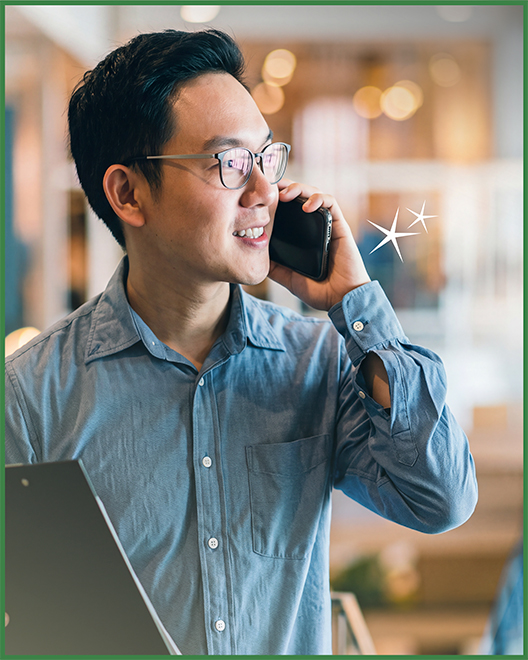A customer earning rewards with an OakStar Bank Star Rewards Checking account.