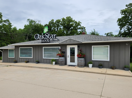 OakStar Bank's Mountain Grove branch at 1405 N Main Street, seen from the parking lot.