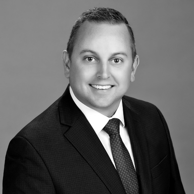 Professional photo of OakStar Bank Springfield Private Banker, Michael Plank.