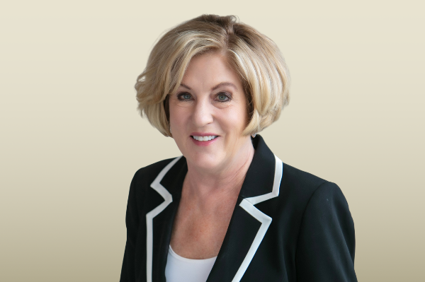 Rose Saracini, VP, Mortgage Loan Originator for OakStar Bank in Missouri, Kansas, and Colorado.