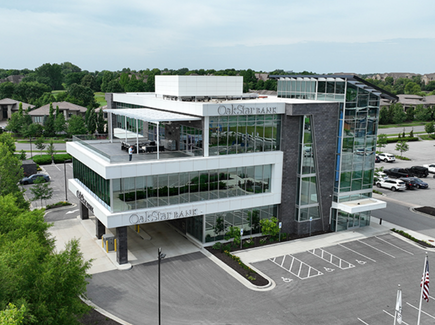 OakStar Bank's Overland Park branch at 5841 W 135th Street, seen from the parking lot.
