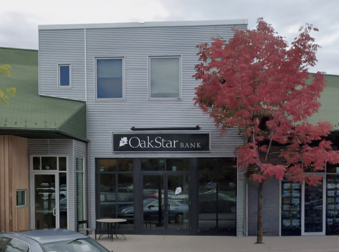 OakStar Bank's Basalt branch at 725 E Valley Road, seen from the parking lot.