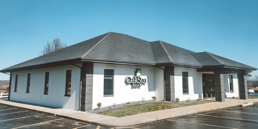 Image of an OakStar branch location in Hermitage, MO.